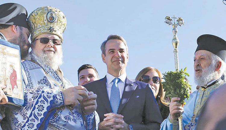 Στα Χανιά για τα Θεοφάνια ο πρωθυπουργός