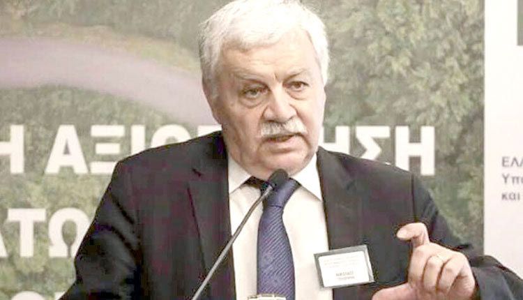 Ο Νίκος Ξυλούρης