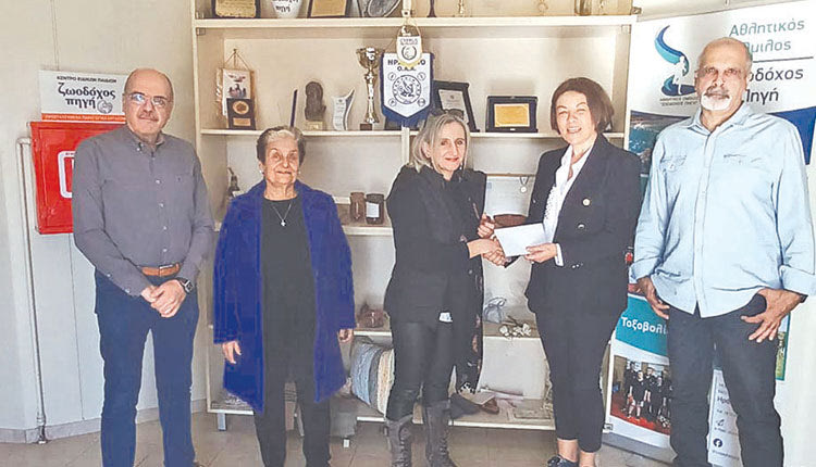 Αντιπροσωπεία της ΚΟΕ - ΠΕΚΥΚ-Ρ παρέδωσε το ποσό που συγκεντρώθηκε από τον Μαραθώνιο στη Ζωοδόχο Πηγή