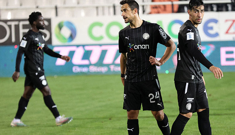 Σκυθρωποί αποχώρησαν από τον αγωνιστικό χώρο οι ποδοσφαιριστές του ΟΦΗ μένοντας για 10ο σερί ματς χωρίς νίκη