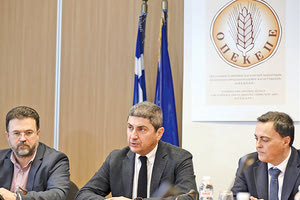 Από την επίσκεψη Αυγενάκη στον ΟΠΕΚΕΠΕ