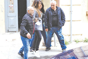 Στο Ηράκλειο η δίκη της 39χρονης που έριξε βιτριόλι στον εν διαστάσει σύζυγο