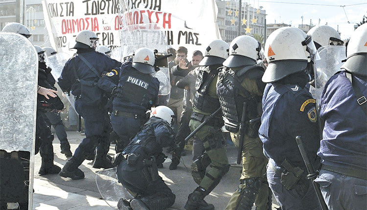 Επεισόδια 
στα φοιτητικά συλλαλητήρια 
της Αθήνας και 
της Θεσσαλονίκης
