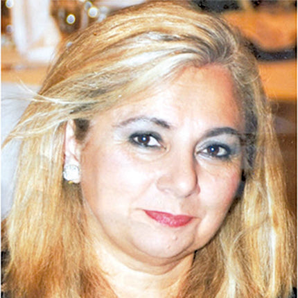 Η κα Ευγενία Μπεζιρτζόγλου