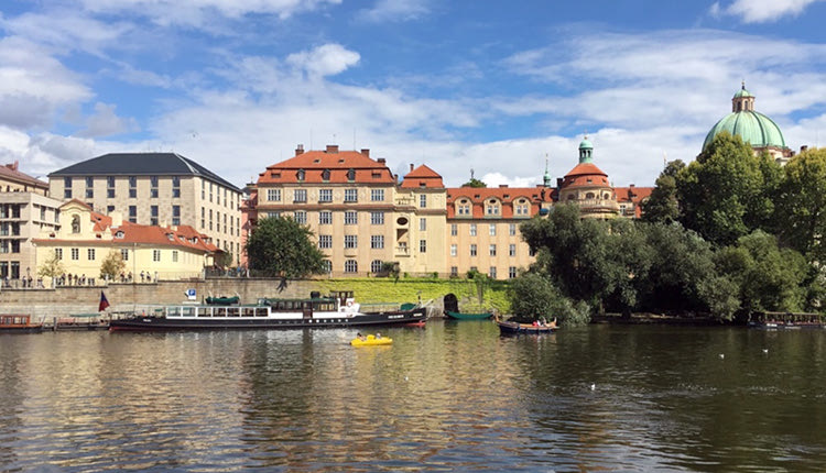 Η αέναη τσέχικη αιχμαλωσία του βλέμματος