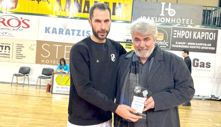 τίμησε τον Καμπάκα ο ΟΦΗ