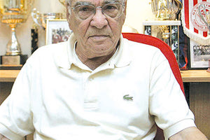 ΘΡΥΛΙΚΗ ΜΟΡΦΗ ΤΟΥ ΟΛΥΜΠΙΑΚΟΥ «Έφυγε» στα 98 του ο Γιώργος Δαρίβας