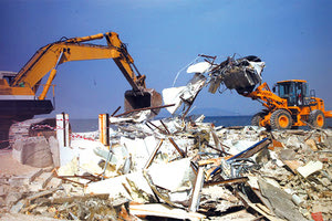 ΕΙΔΙΚΗ ΠΡΟΣΚΛΗΣΗ ΣΤΟΝ ΕΡΓΟΛΑΒΟ Τι... σταμάτησε τις κατεδαφίσεις