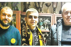 Μιχελουδάκης και Τάγγινης με παράγοντα του Εργοτέλη μετά τις υπογραφές