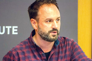 Ο γνωστός ιστορικός Κωστής Καρπόζηλος, μέχρι πρότινος διευθυντής των ΑΣΚΙ, ανέλαβε εκπρόσωπος Τύπου της Νέας Αριστεράς.