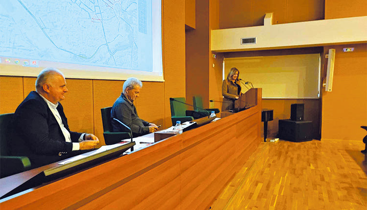 Η ΔΙΑΒΟΥΛΕΥΣΗ ΓΙΑ ΤΑ ΤΕΛΗ
Δεν αντέχει η κοινωνία κι άλλες αυξήσεις!