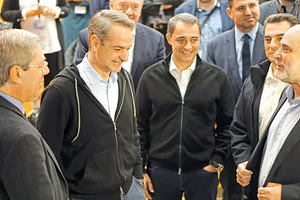 Υπουργός και υφυπουργός υποδέχθηκαν τον Κυριάκο Μητσοτάκη στο Campus της Αγίας Παρασκευής