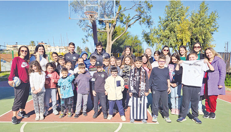 Βούρος και Αποστολάκης στο Δημοτικό του Αγ. Μύρωνα