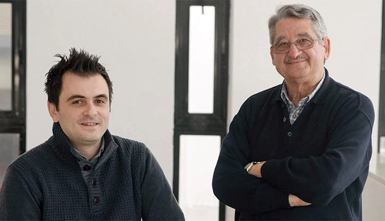 Οι ιδρυτές της εταιρείας. Δεξιά ο Γέωργιος Κυριακίδης και αριστερά ο Βασίλης Μπίνας