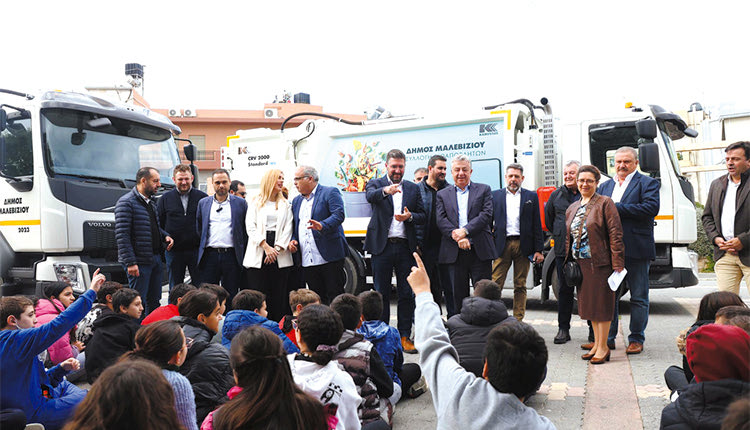 Από την εκδήλωση για την παραλαβή των απορριμματοφόρων