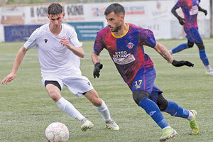 ο Πατινιώτης σε μία προσπάθεια από το χθεσινό ματς του Αλμυρού