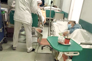 Αναξιοπρεπείς συνθήκες νοσηλείας για τους ασθενείς