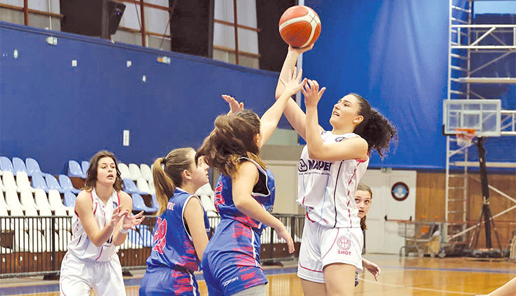 Στιγμιότυπο από τον αγώνα Νεανίδων Ηρόδοτος-Κύδων