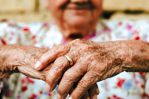 Η γιαγιά πήρε εξιτήριο και είναι μια χαρά