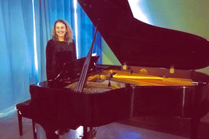 Η ΓΝΩΣΤΗ ΗΡΑΚΛΕΙΩΤΙΣΣΑ ΠΙΑΝΙΣΤΡΙΑ ΛΙΛΥ ΔΑΚΑ ΜΙΛΑ ΣΤΗΝ “Π” ΜΕ ΑΦΟΡΜΗ ΤΗ ΣΥΝΑΥΛΙΑ ΤΗΣ ΣΤΟ ΠΣΚΗ “Έμεινα στο Ηράκλειο όταν οι πόρτες για τους ντόπιους μουσικούς της κλασικής μουσικής ήταν ερμητικά κλειστές”