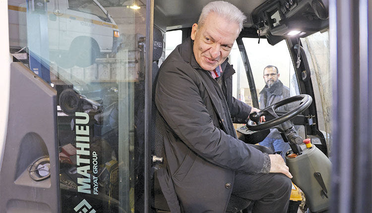 Αμαξοστάσιο: Λύνουν... χειρόφρενο 
τα ακινητοποιημένα οχήματα του Δήμου Ηρακλείου