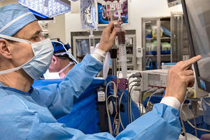 ΓΙΑΤΡΟΙ ΤΟΥ ΕΣΥ ΚΑΙ ΣΤΟΝ ΙΔΙΩΤΙΚΟ ΤΟΜΕΑ Έρχονται τα απογευματινά χειρουργεία, για τα οποία οι ασθενείς θα πληρώνουν