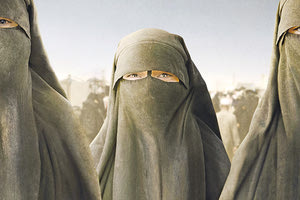 ΝΕΚΛΗ: Οκτώ γυναίκες του Ισραήλ και της Παλαιστίνης στη “Σαμπάγια”