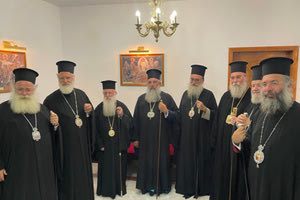 Ομόφυλα ζευγάρια: Αντίθετη στους γάμους και την τεκνοθεσία η Εκκλησία της Κρήτης