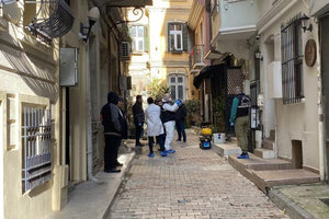 Από το Ρέθυμνο κατάγεται η 31χρονη που  βρέθηκε αναίσθητη δίπλα στον νεκρό  52χρονο Νορβηγό σύντροφό της στην Πόλη