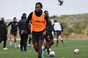 Συζητάει την παραχώρηση του Ισέκα ο ΟΦΗ