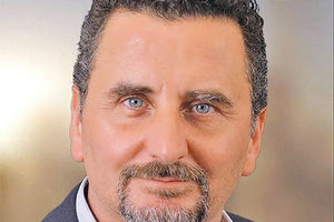 ο Μανόλης Αλεξάκης