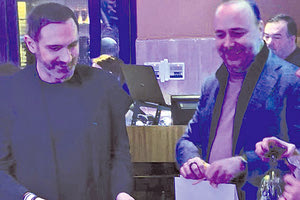 Στη φωτό διακρίνονται οι κ.κ. Δημήτρης Χαριτίδης και Μανόλης Απλαδενάκης