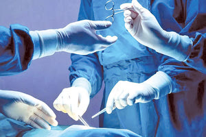 Αντιδράσεις και πολλά ερωτηματικά για τα απογευματινά χειρουργεία