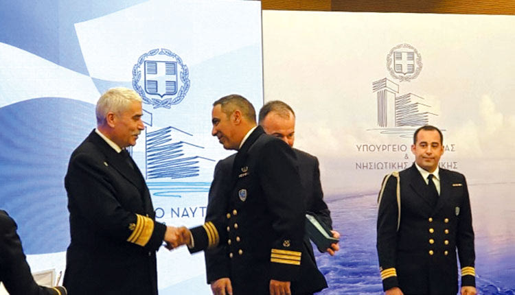 Βράβευσαν το πλήρωμα του σκάφους του Κεντρικού Λιμεναρχείου Ηρακλείου