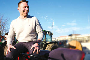 ΚΑΣΣΕΛΑΚΗΣ ΜΕ ΑΓΡΟΤΕΣ