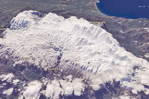 Εντυπωσιακές εικόνες της χιονισμένης Κρήτης από δορυφόρο