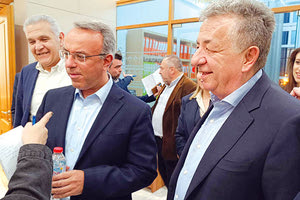 Ο λογαριασμός και το νερό του Σταϊκούρα!