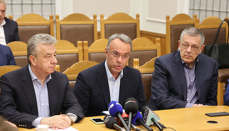 Καμία δέσμευση για τα φλέγοντα θέματα της Κρήτης από τον Χρήστο Σταϊκούρα