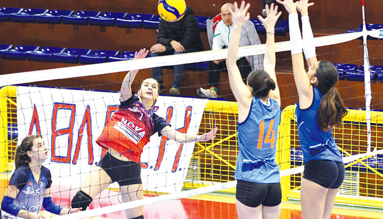 Φάση από το ματς κορασίδων ΓΕΗ - ΑΘΛΕΣΗ 