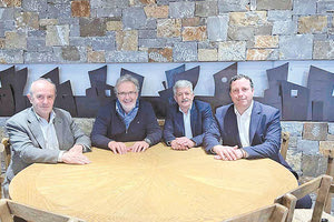 Κάθισαν στο ίδιο τραπέζι για τη διαμόρφωση διεκδικητικού πλαισίου