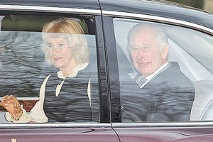 Η πρώτη εμφάνιση του βασιλιά μετά την ανακοίνωση ότι πάσχει από καρκίνο