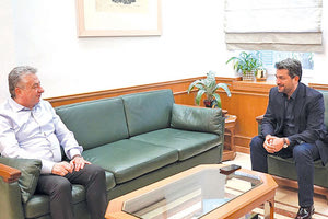 Από την επίσκεψη Σημανδηράκη στον περιφερειάρχη