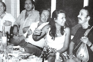 ΨΑΡΟΝΙΚΟΣ ΤΖΕΝΗ ΚΑΡΕΖΗ