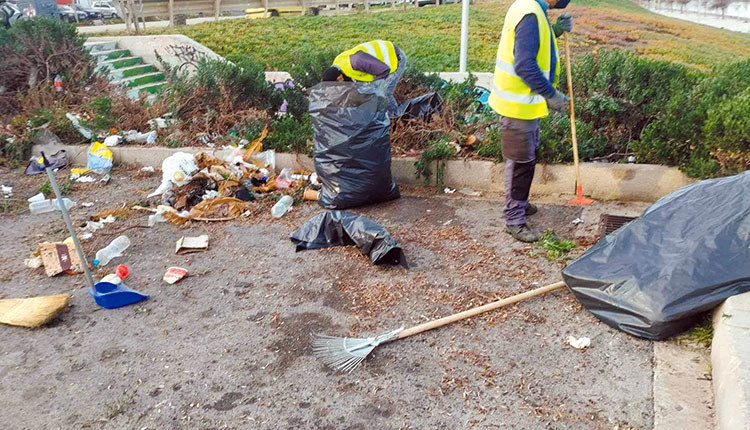 Συντονισμένη επιχείρηση καθαρισμού του παραθαλάσσιου μετώπου