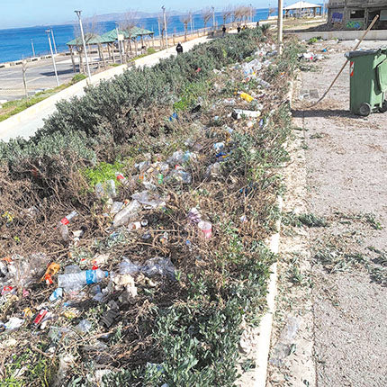 Συντονισμένη επιχείρηση καθαρισμού του παραθαλάσσιου μετώπου