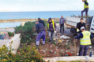 Συντονισμένη επιχείρηση καθαρισμού του παραθαλάσσιου μετώπου