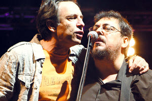 ΔΙΟΝΥΣΗΣ ΤΣΑΚΝΗΣ -«ΚΙΤΡΙΝΑ ΠΟΔΗΛΑΤΑ» ΣΤΟ ΗΡΑΚΛΕΙΟ Αφιέρωμα στον Λαυρέντη Μαχαιρίτσα