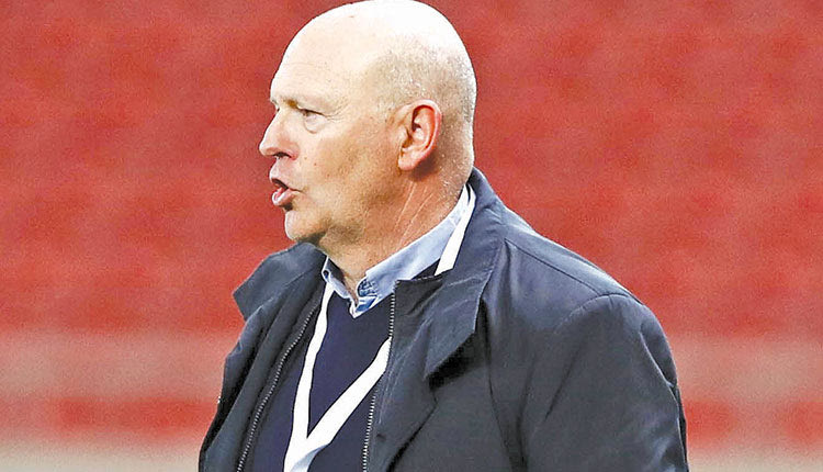 Παρελθόν μετά από 60 μέρες στον πάγκο του ΟΦΗ 
ο Πέπε Μελ