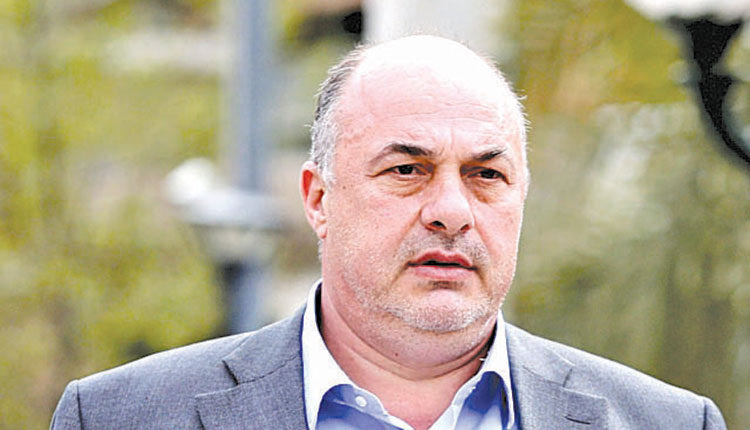 Τα πήρε στο… κρανίο ο Αχιλλέας Μπέος