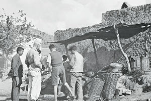 ΦΩΤΟΗΜΕΡΑΣ: Στον Ξιδά το 1942. Φωτογραφία Carl Ottal.